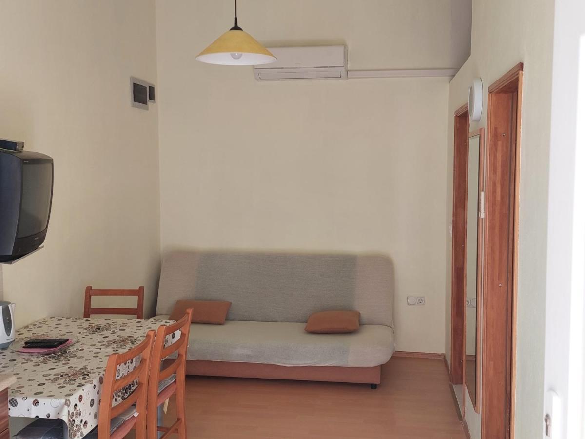 Apartmani Toni Vodice Buitenkant foto